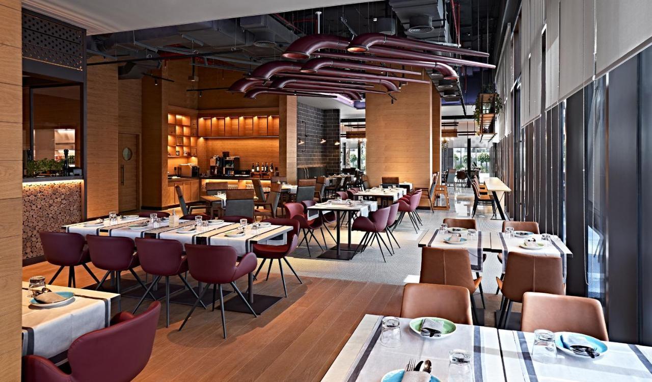 Revier Hotel Дубай Екстериор снимка