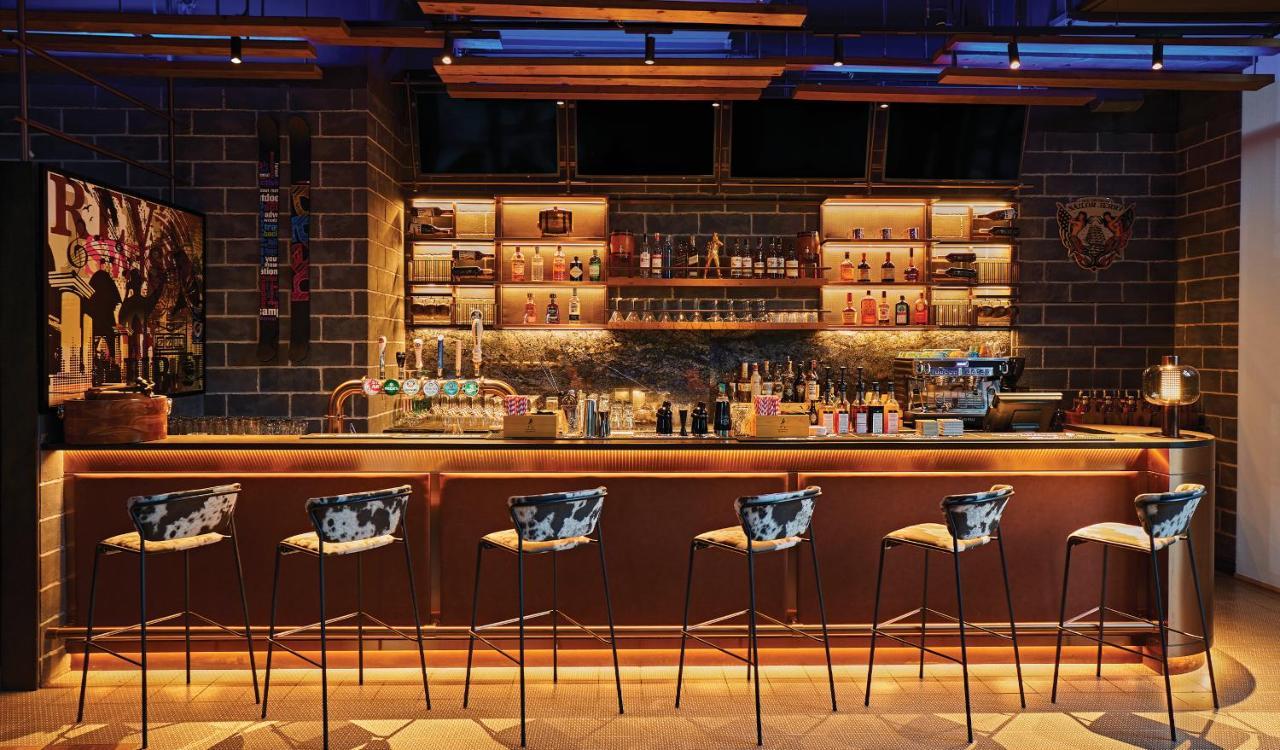 Revier Hotel Дубай Екстериор снимка